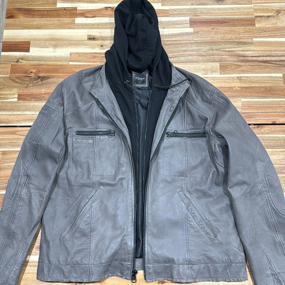 7 Diamonds Men’s Grey Leather bomber jacket w/ removable black hood 46/48 Long